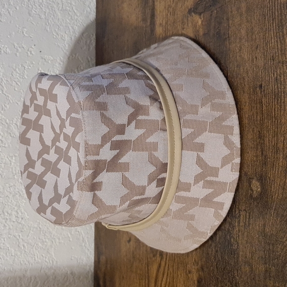 Women's New York & Company Logo Bucket Hat | Great Condition. - Picture 3 of 5